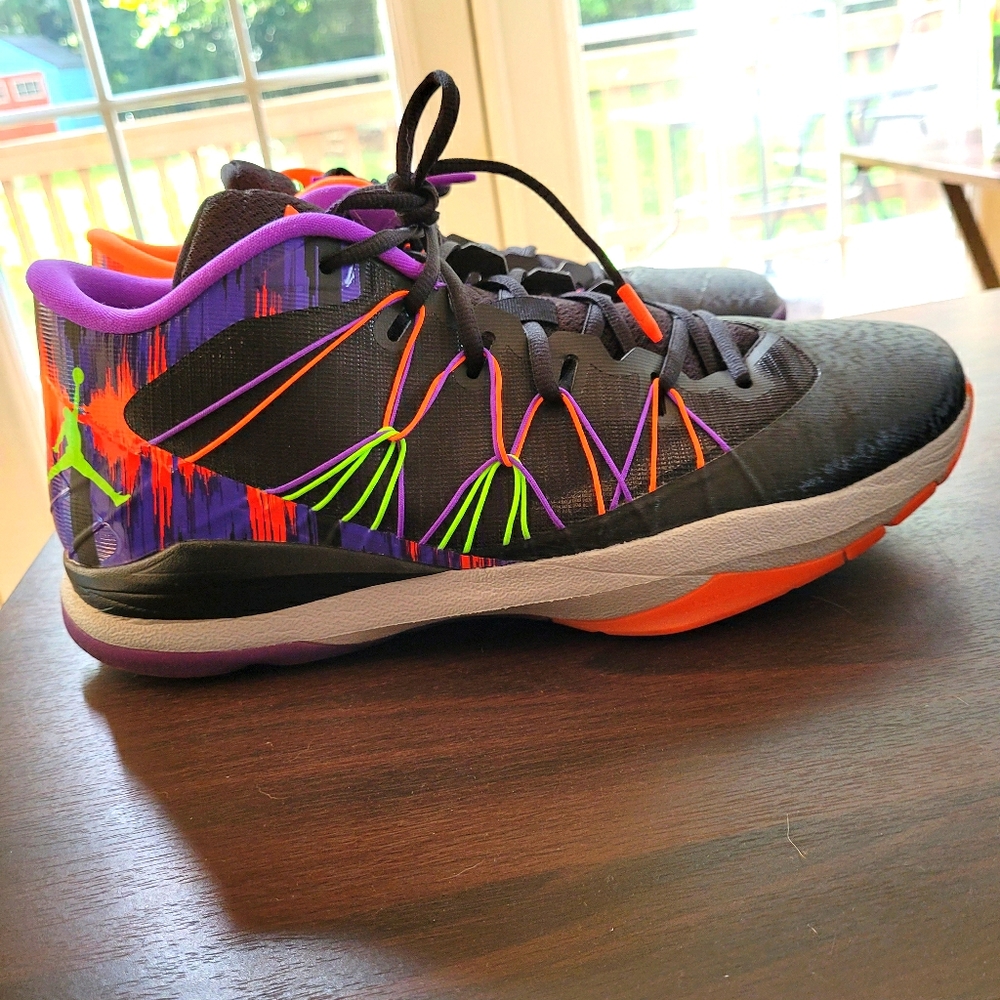 JORDAN CP3 VII AE BLACK/ELECTRIC GREEN/HYPER CRIMS
